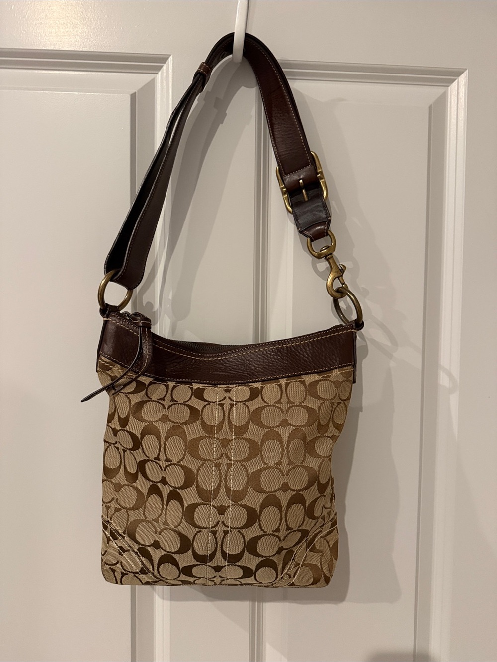Coach Brown/Tan Signature Canvas Shoulder Bag excellent condition
